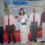 Dr. Vinitaa Apte receiving Silver Jubilee Award at the hands of Shri Vikas Chapekar General Manager Bank of Maharashtra 2010